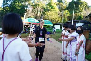 BIB: 3265
                            <button type="button" onclick="openModal(18982300)" class="btn btn-primary btn-sm float-right btn-popup" data-toggle="modal" data-target=".modal-high-quality">
                        <i class="fas fa-shopping-cart"></i> Add to Cart
                    </button>
                                            <button type="button" onclick="isThisMe(18982300, true)" class="btn btn-success btn-sm float-right btn-popup btn-isme hidden" data-toggle="tooltip" data-placement="bottom" title="นี่คือรูปของคุณใช่ไหม คลิกที่นี่เพื่อเอาเข้าอัลบั้ม">
                        <i class="fas fa-plus"></i> Add to album
                    </button>
                    <button type="button" onclick="isThisMe(18982300, false)" class="btn btn-warning btn-sm float-right btn-popup btn-isnotme hidden">
                        <i class="fas fa-ban"></i> Remove from album
                    </button>